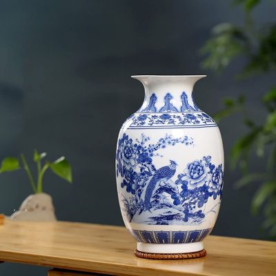 Jarrón de Porcelana Azul y Blanca Jingdezhen estilo Dinastía China Ming